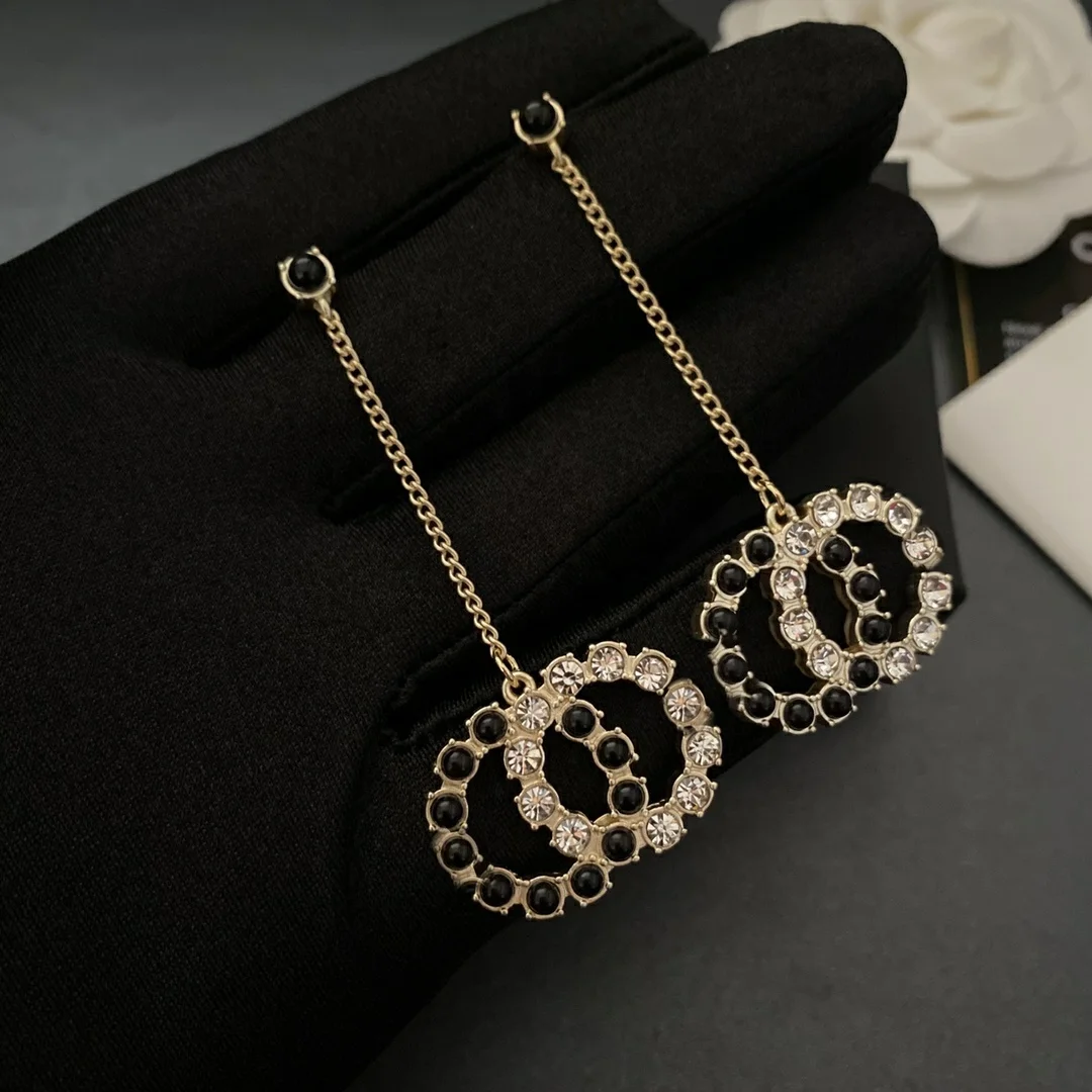

2021 Luxury fashion famous designer brand black golden silver letter rhinestone long pendant earrings women, As picture