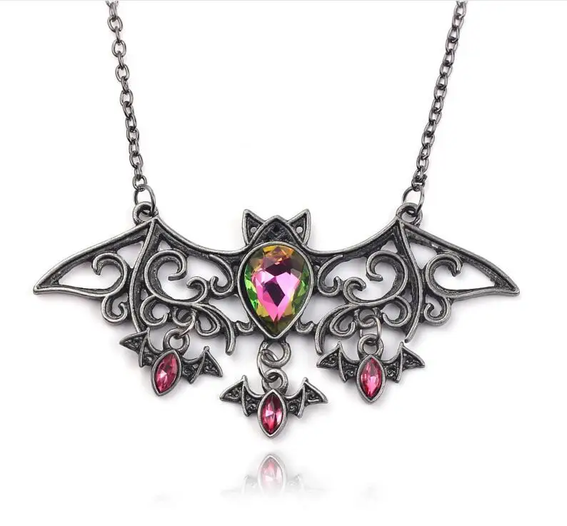 

WIIPU Large Bat Animal Vampire Rhinestone Crystal Gun Metal Pendant Necklace