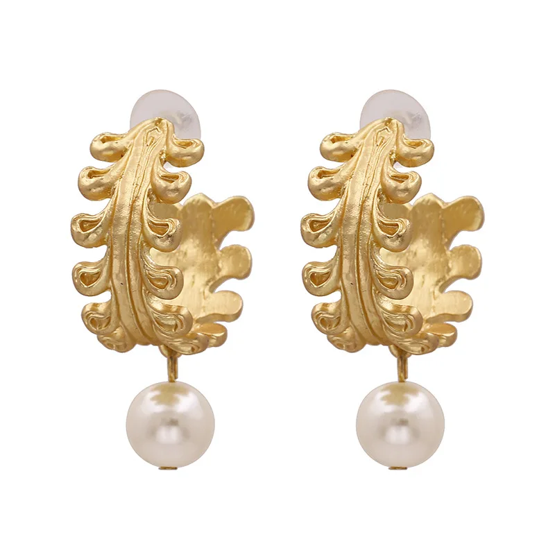 

Fashional Gold Leaves Pearl Pendants Earrings Geometrical C Shaped Leaves Pearl Charm Hoop Earrings, Picture shows/custom color