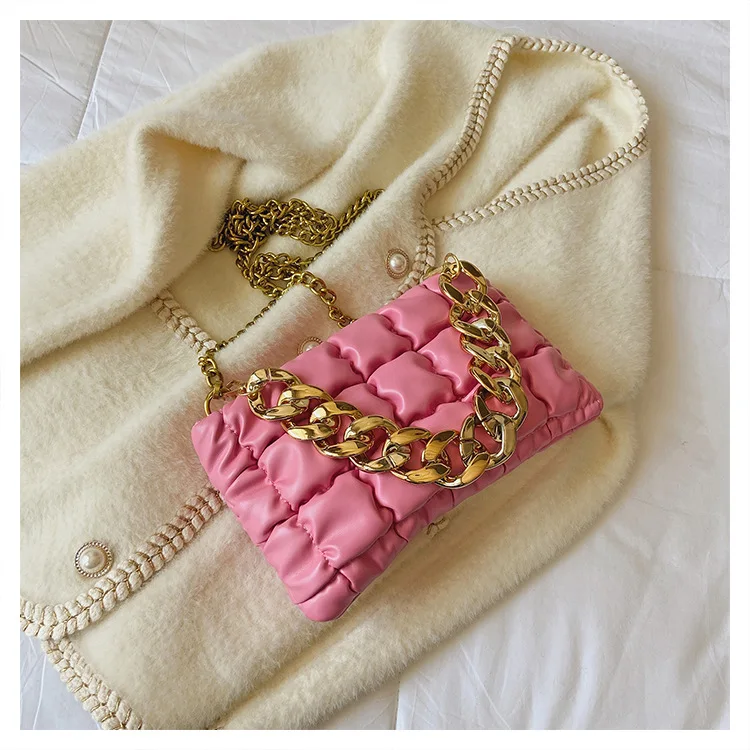 

Popular Style Pleated Hand Bags Ladies Thick Chain Handbags for Women Luxury Purses Female Clutch Handbag
