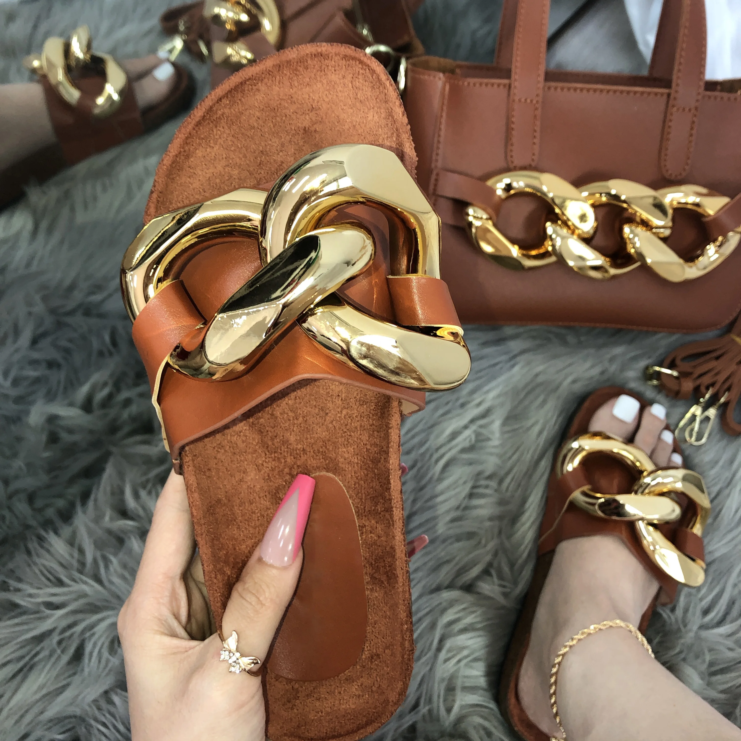 

2021 New Fashion Chain Women Hand Bag + Slippers PU Leather Ladies Tote Bag Sandals, 3 colors