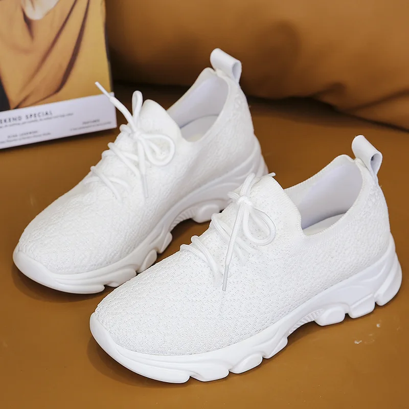 

Low MOQ Embroidery LOGO customization Sneakers Women Breathable Sport Walking Style Shoes 2021 PLUS SIZE Women's Casual Shoes