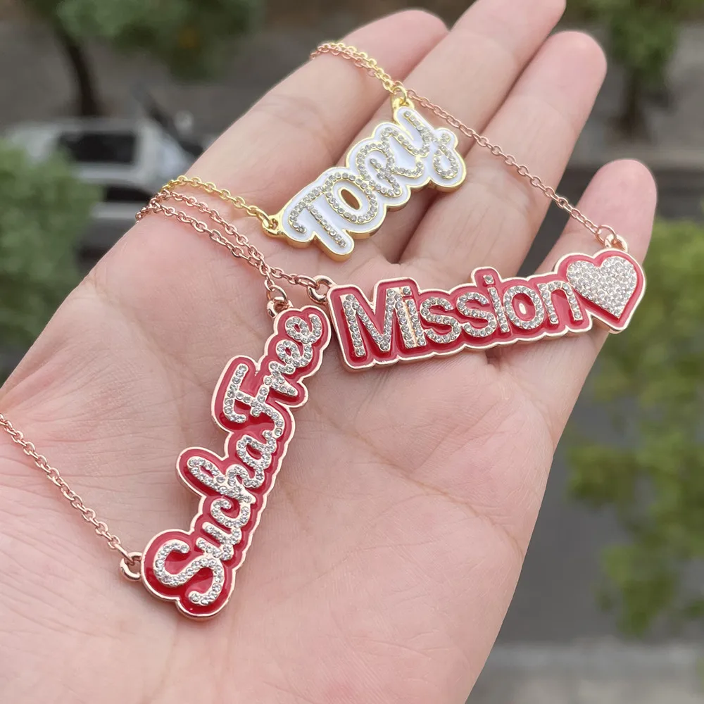 

2021 New Pave Outline Personality Custom Nameplate Necklace Zircon Pendant Gift Enamel Custom Bubble Letter Name Necklace Women