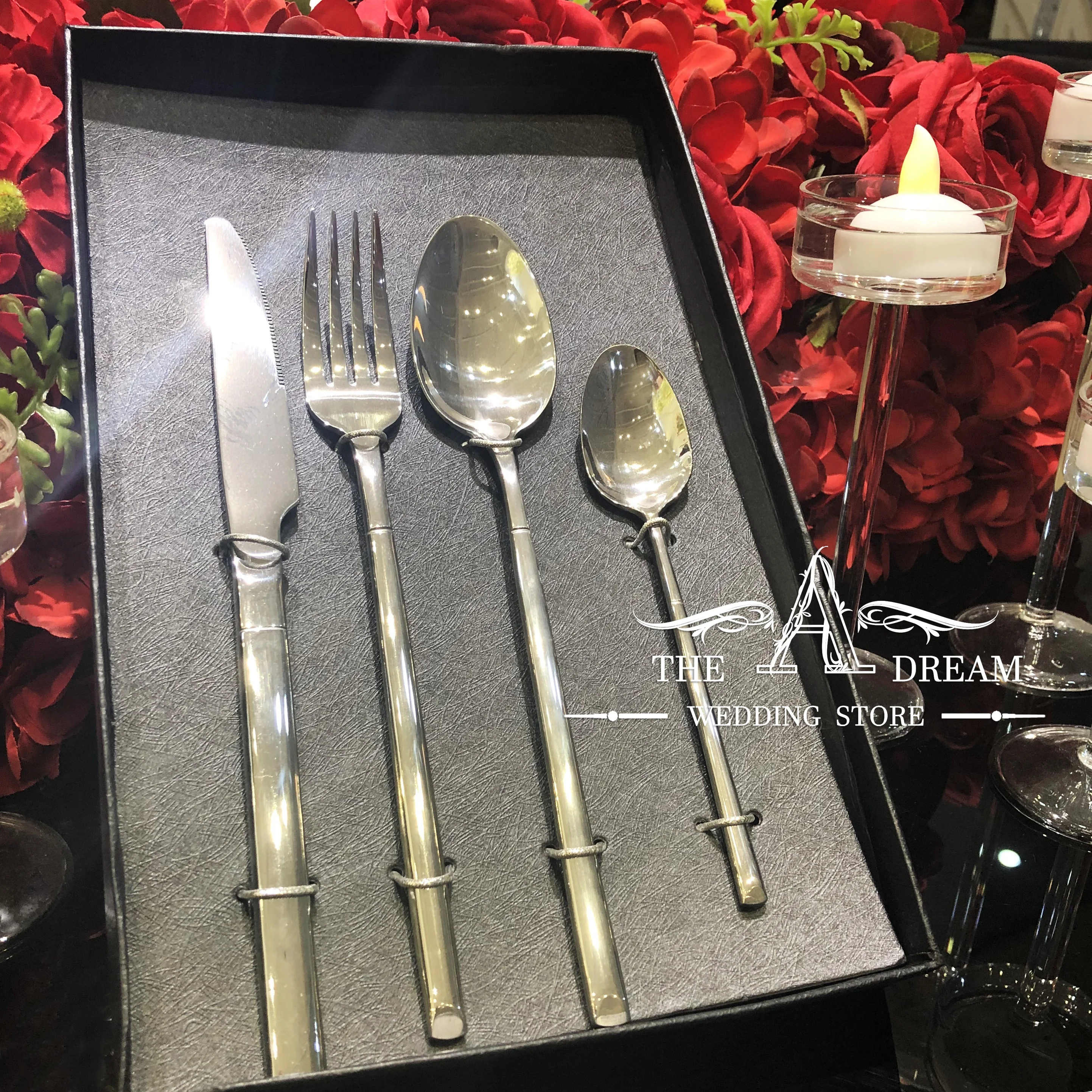 

CTL04-SL Classic Silver Wedding Cutlery Set Modern Tableware Fork Spoon / Cuchilleria From The A Dream Wedding Store