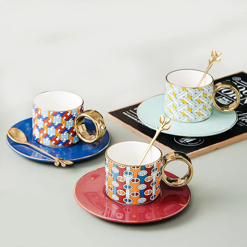 

European-style geometric pattern high temperature ceramic underglaze color coffee cup and saucer with round gold-plated