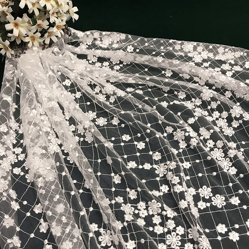 

Water soluble 3D flower embroidery lace fabric, Ivory