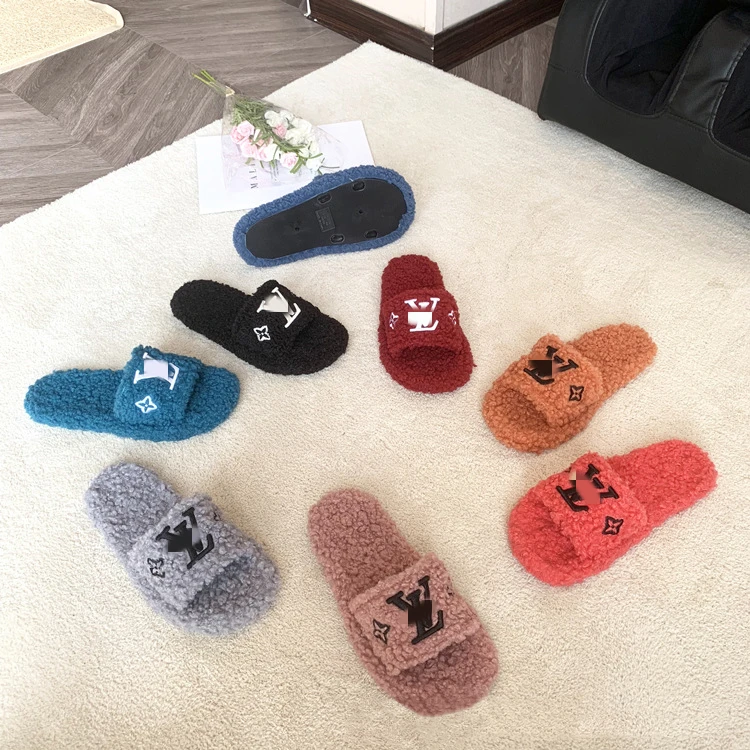 

Newly designed luxury house slippers Customizable patterns luxury women slippers lambswool womens luxury slippers, Customized color