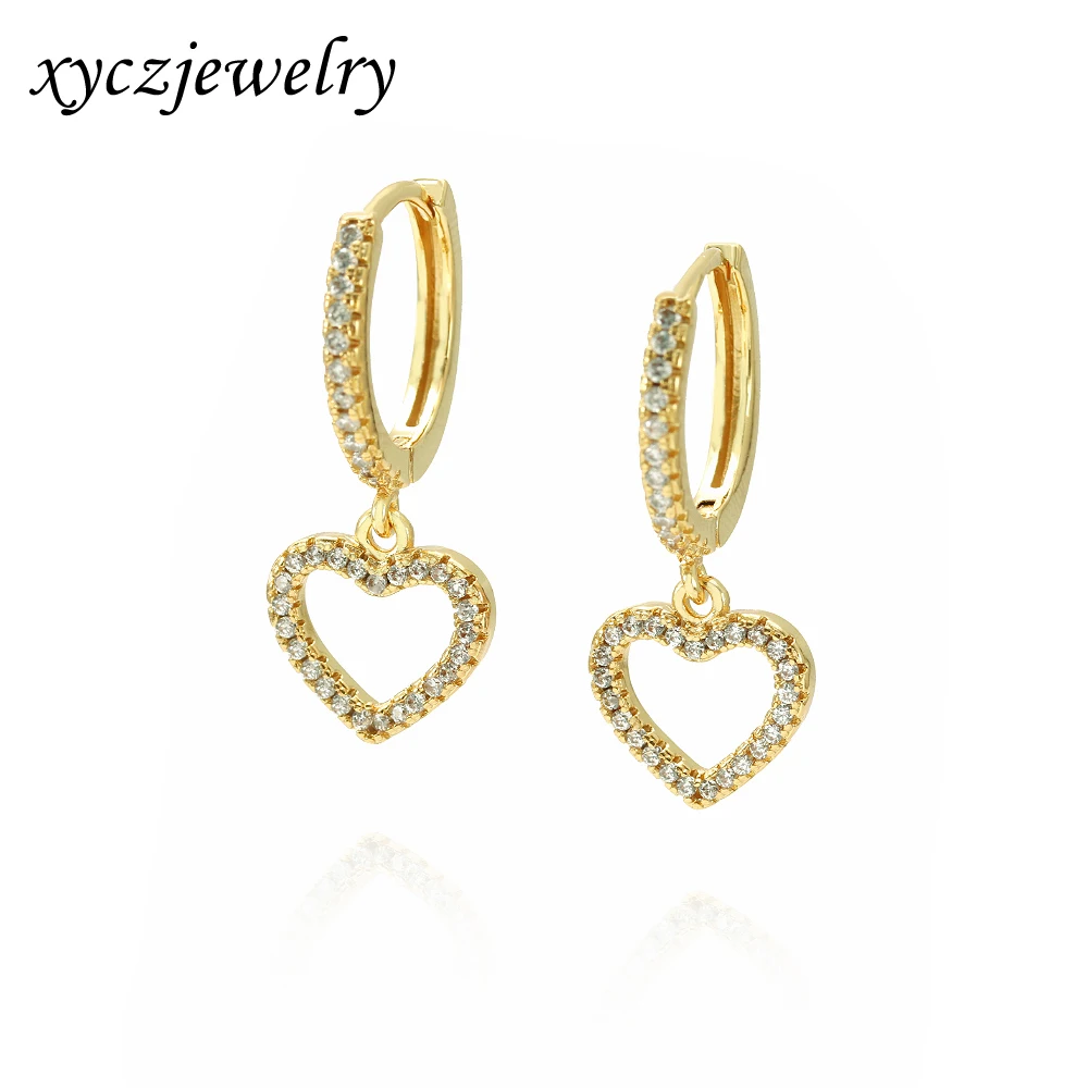 

Trendy factory Boutique pendientes de corazon chapados en oro blanco cz 18k aro, White