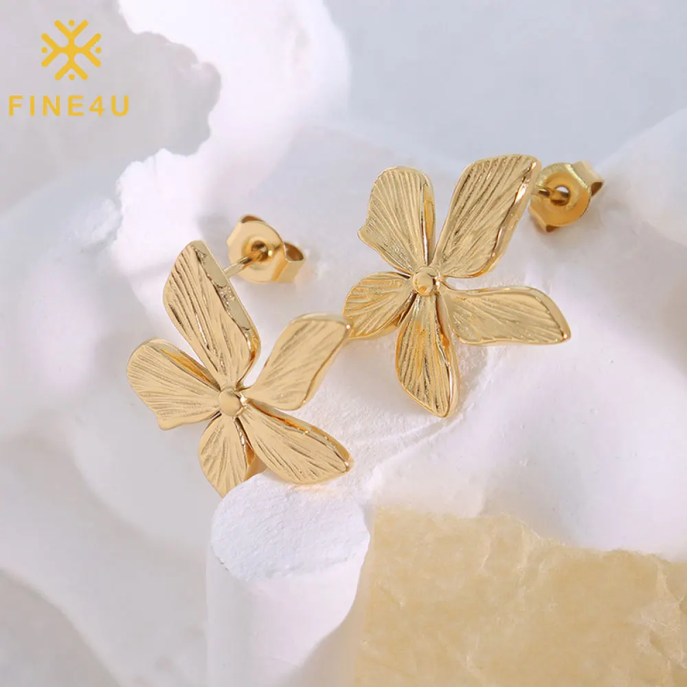 

Fashionable Elegant Ladies Joyeria De Acero Inoxidable 2021 Gold Plated Embossed Petal Flower Earrings Stud