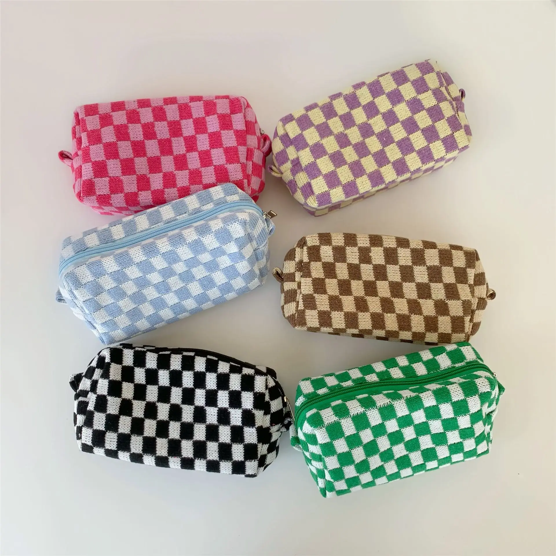 

Winter Warm Fashion Checkerboard Makeup Knitted Lattice Handbag Customized Lipstick Mini Storage Beauty Plaid Cosmetic Pouch, Customizable