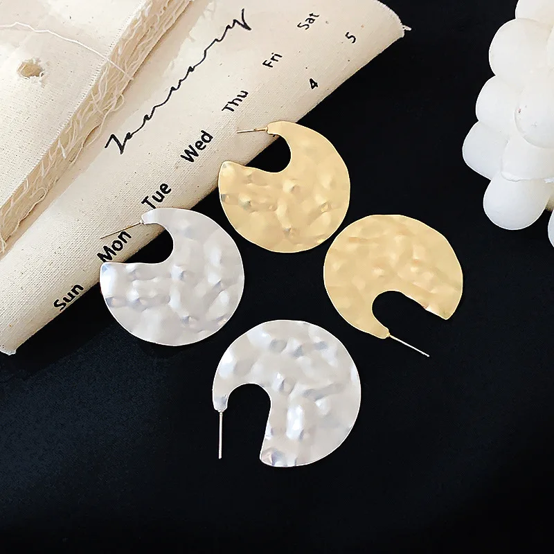 

yiwu baoyu retro metal gold plated stud 2020 earring trend