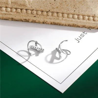 

Simple Design 925 Sterling Silver CZ Twisted Curve Cross Earrings Geometric Micro Pave Diamond X Letter Hoop Earrings For Women