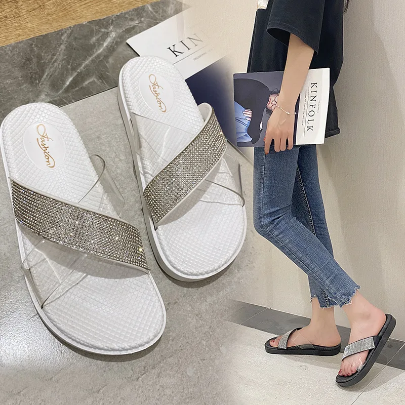 

2020 pvc ladies slides transparent rhinestones fashion lady slipper Summer Flat Slippers Fashion for Women, White / black