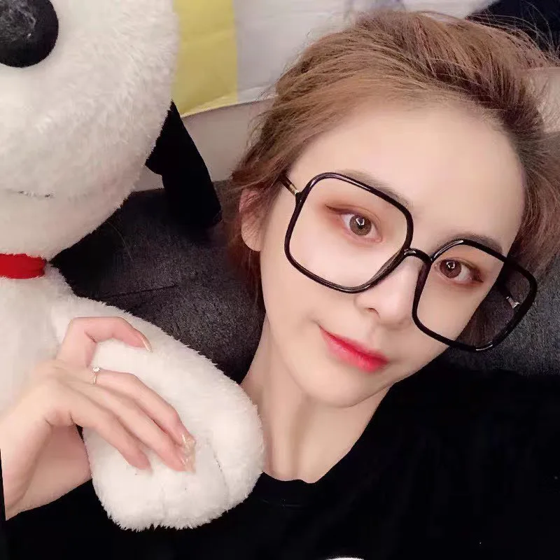 

2020 new anti-blue glasses black frame plain face fashion glasses frame trend flat mirror female