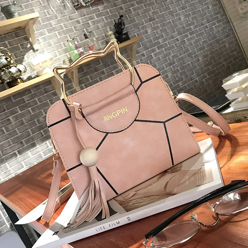 

Women Fashion Letter Print Bead Tassel Square Shaped Shoulder Crossbody Bag