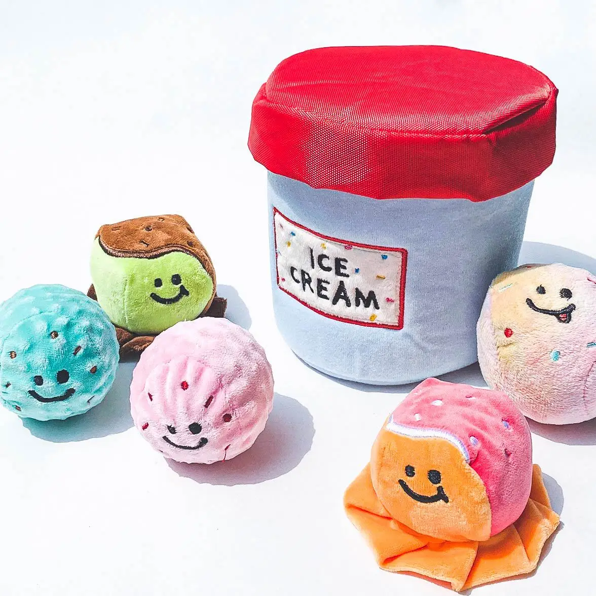 

New Design Ins Korea Ice Cream Bucket Luminous Ball Interactive Plush Dog Chew Squeaky Toy Sounding Pet Toy, Picture shows