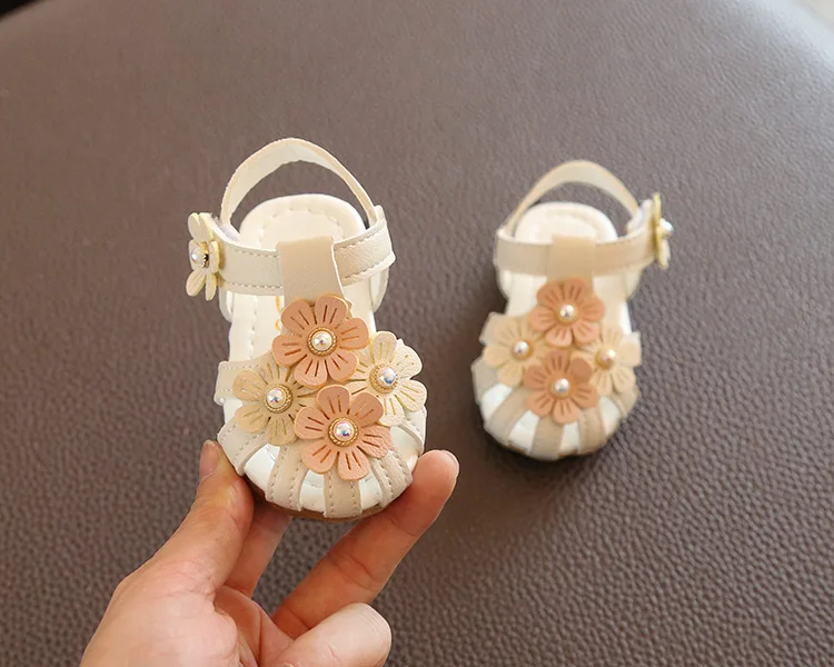 

Wholesale flowers design princess baby sandals for girls, Pink/beige