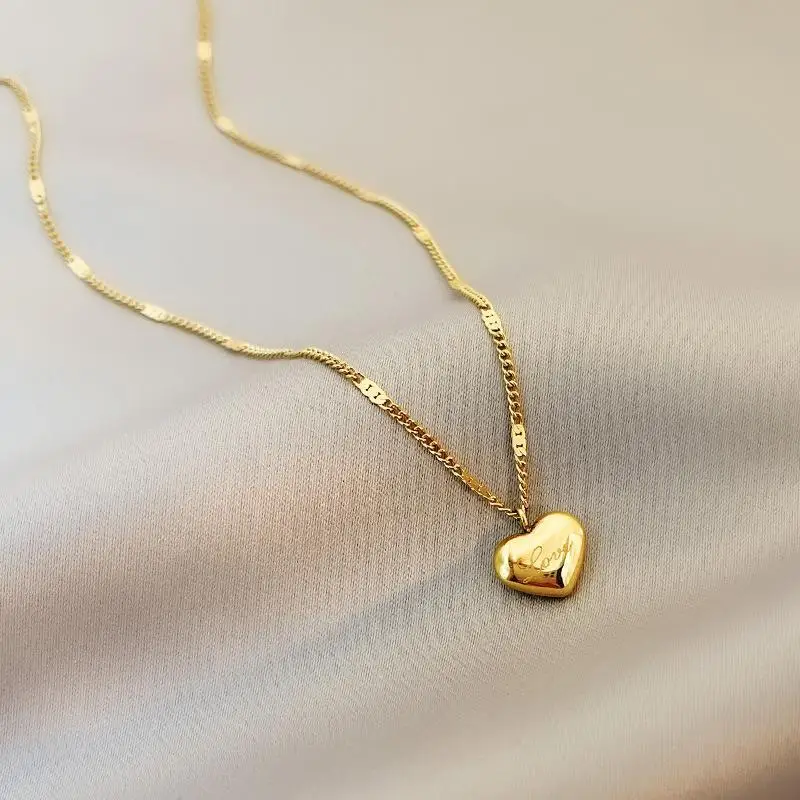 

Simple Neck chain Stainless Steel 18K Gold Plated Necklace Female Summer Free Collar Love Peach Heart Chain