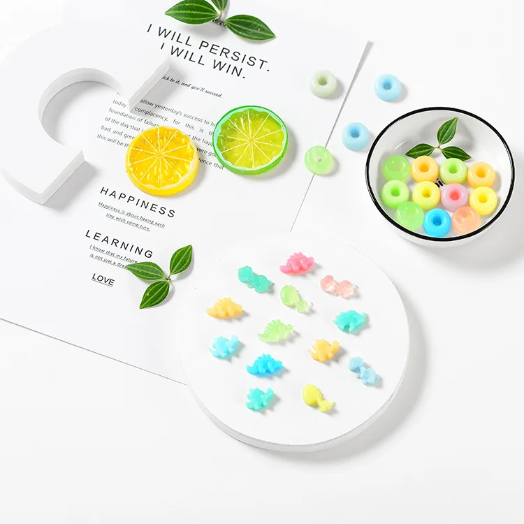

Creative silicone soft candy mold diy crystal ice cube cake chocolate dinosaur baking mold