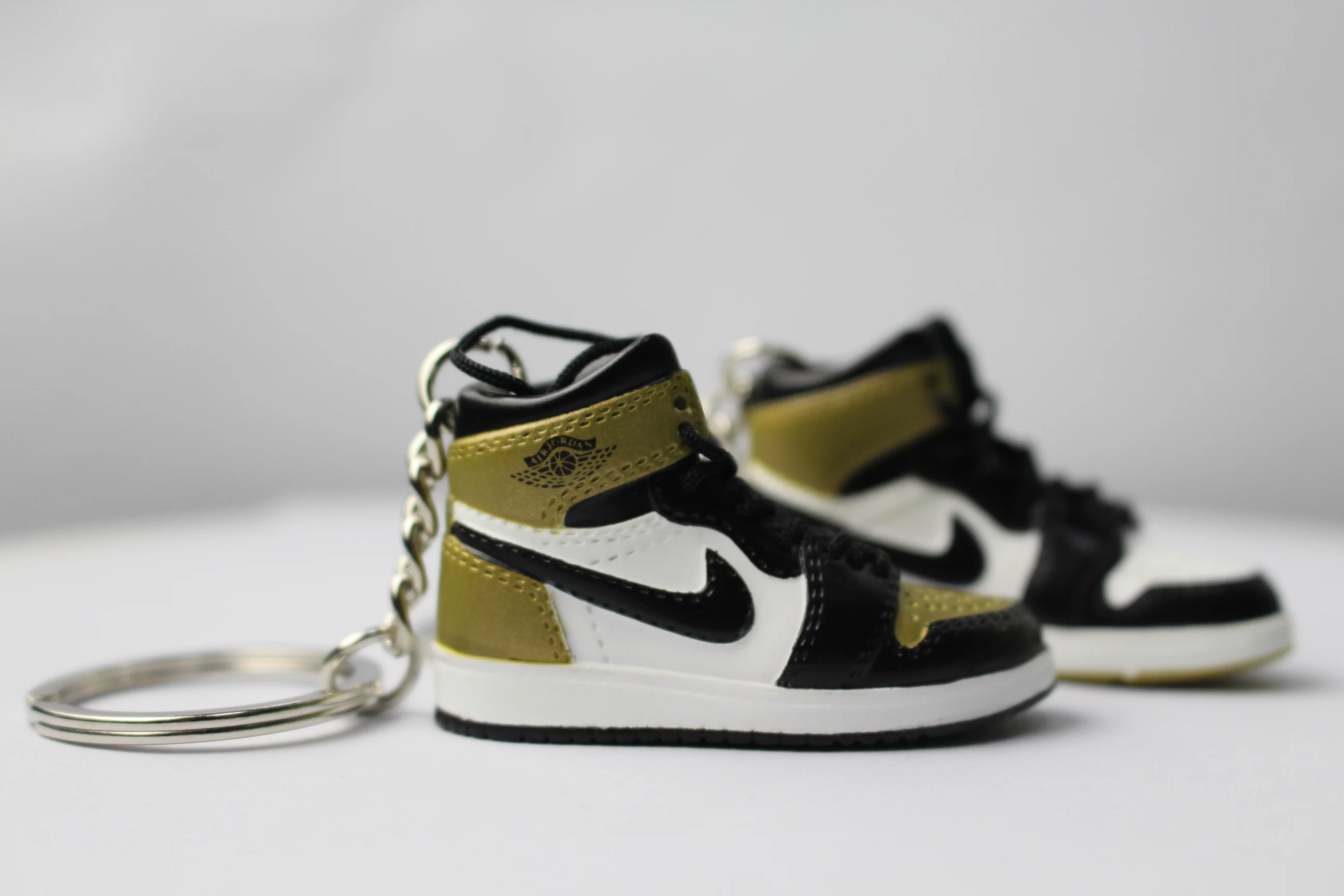 
Zhongshan Oneway Factory Made Wholesale Custom Fashion Design Personalized 3D Rubber Sneaker Keychain, Mini Shoes Keychin 