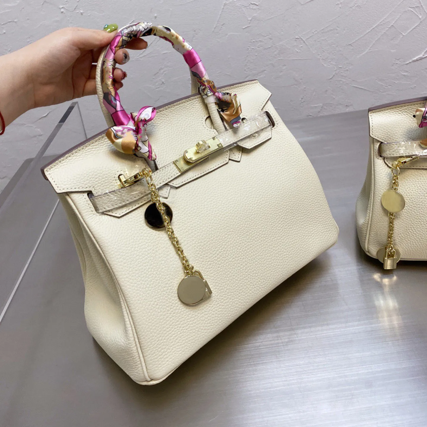 

Free Shipping lady ivory leather L Size Big Tote Shoulder Bag Handbags