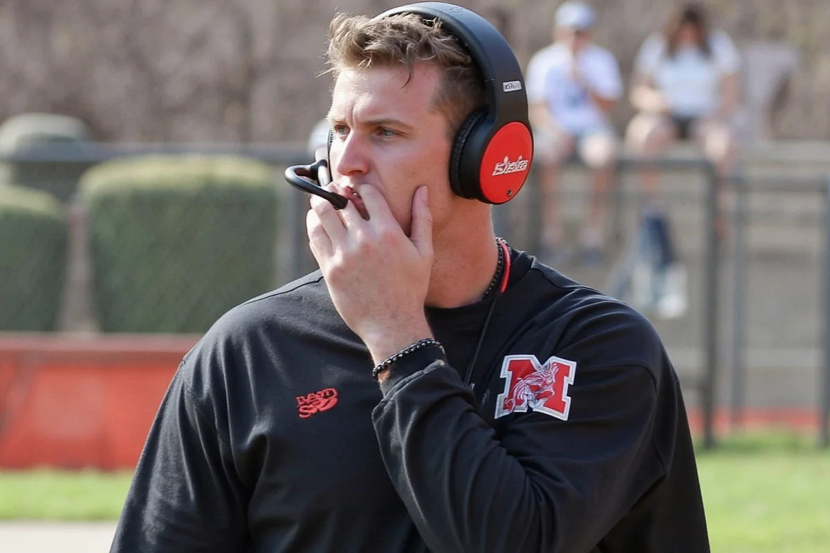 how much do high school football coaches make