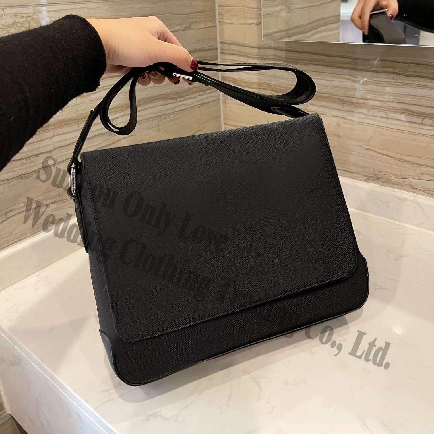 

Luxury 2021 Gorgeous Square shape man bags genuine leather Shouler bag package