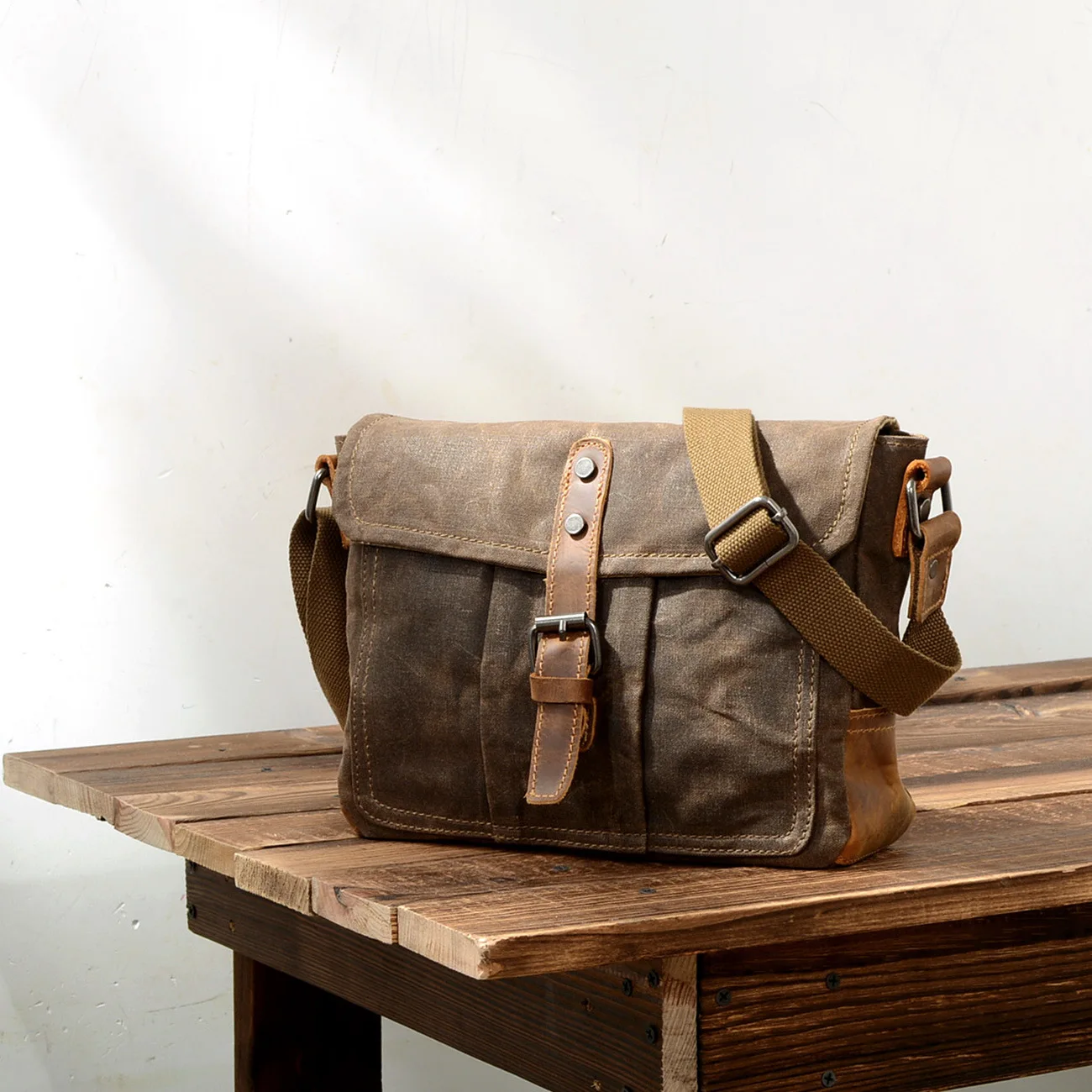 

88807 Vintage Mens Strong Canvas Shoulder Bags, Coffee