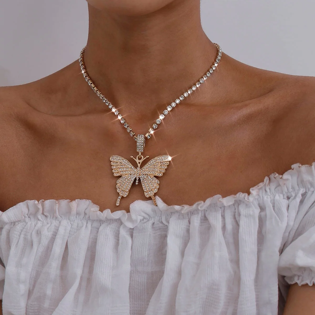 

Women Luxury butterfly pendant necklace bling rhinestones crystal butterfly chain necklace hip hops jewelry