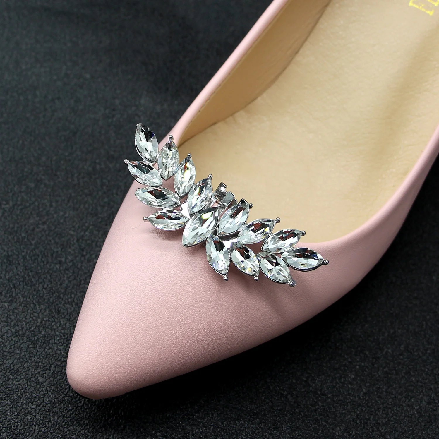 

XILIANGFEIZI High Quality Rhinestone Alloy Shoe Charms Crystal High Heel Accessories Bling Buckle Plant Shoe Charm