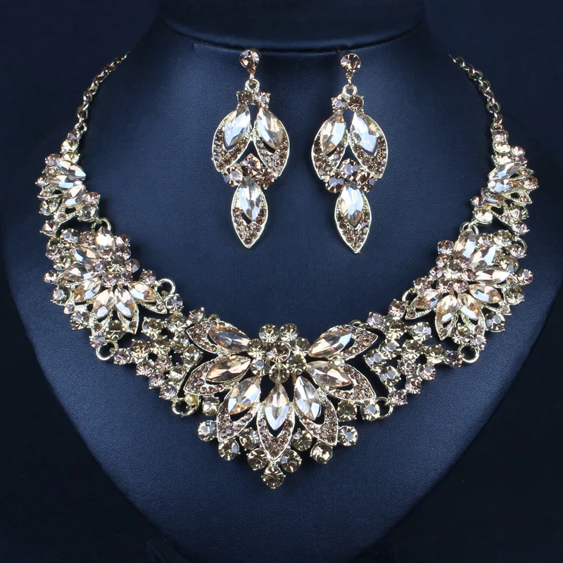 

High Qualirty Statement Choker Necklace Silver Color Crystal Flower Necklaces & Pendants Maxi Necklace Women Collares, 2 different colors available