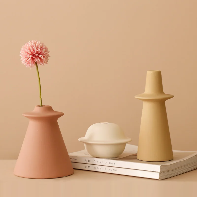 

Modern home decoration geometric modeling ceramic flower matte frosted vase