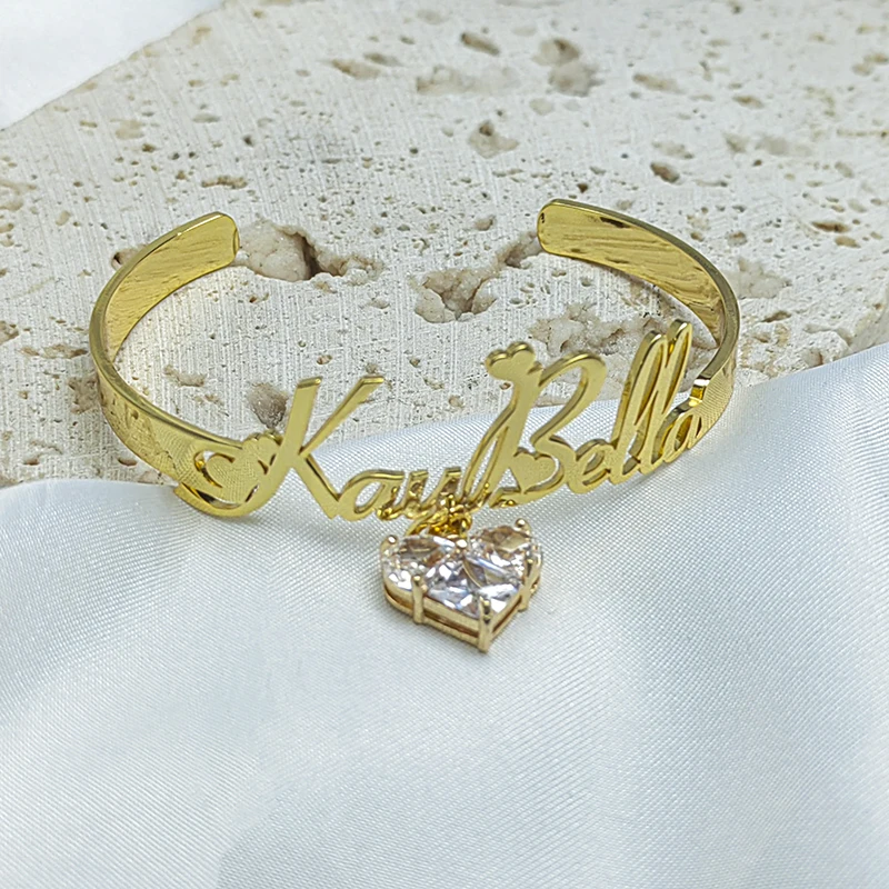 Qiuhan Stainless Steel Jewelry 18K Gold Gift for Women's Party Personalized Heart-shaped Zircon Name Necklace