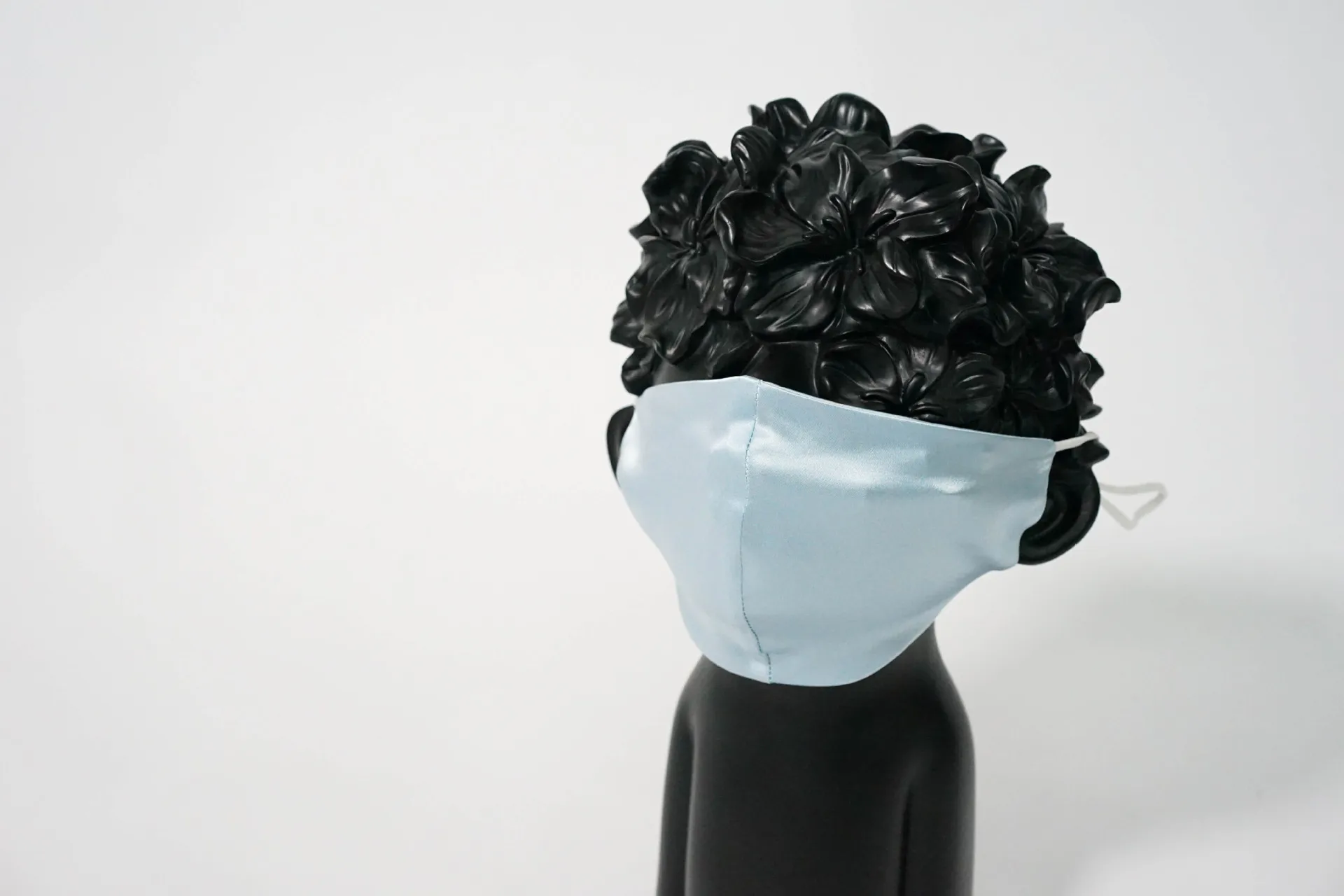 High Quality Summer Breathable Wholesale  8 Colors Women 100% Silk Masks