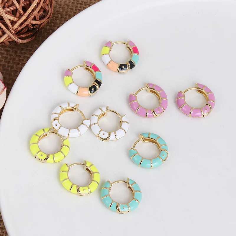 

Simple Personality Metal Hoop Earrings Women Colorful Enamel Mini Earrings Round Circle Jewelry Huggie Earrings (KER644), Same as the picture