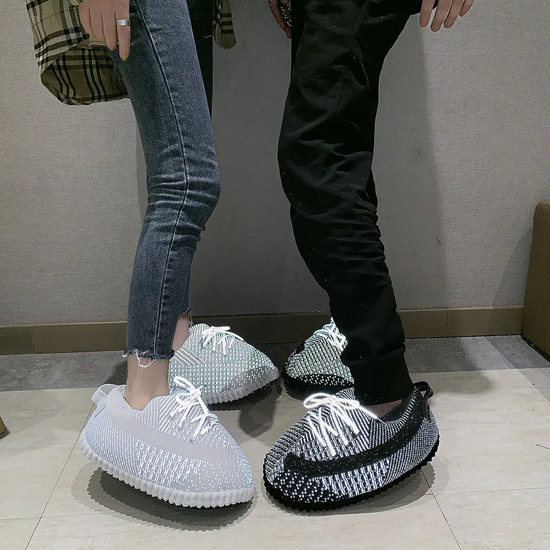 

2021 New Design Winter Slippers for Women Full Sky Star Shoes Yeezy Plush Slippers Shoes, Black/white