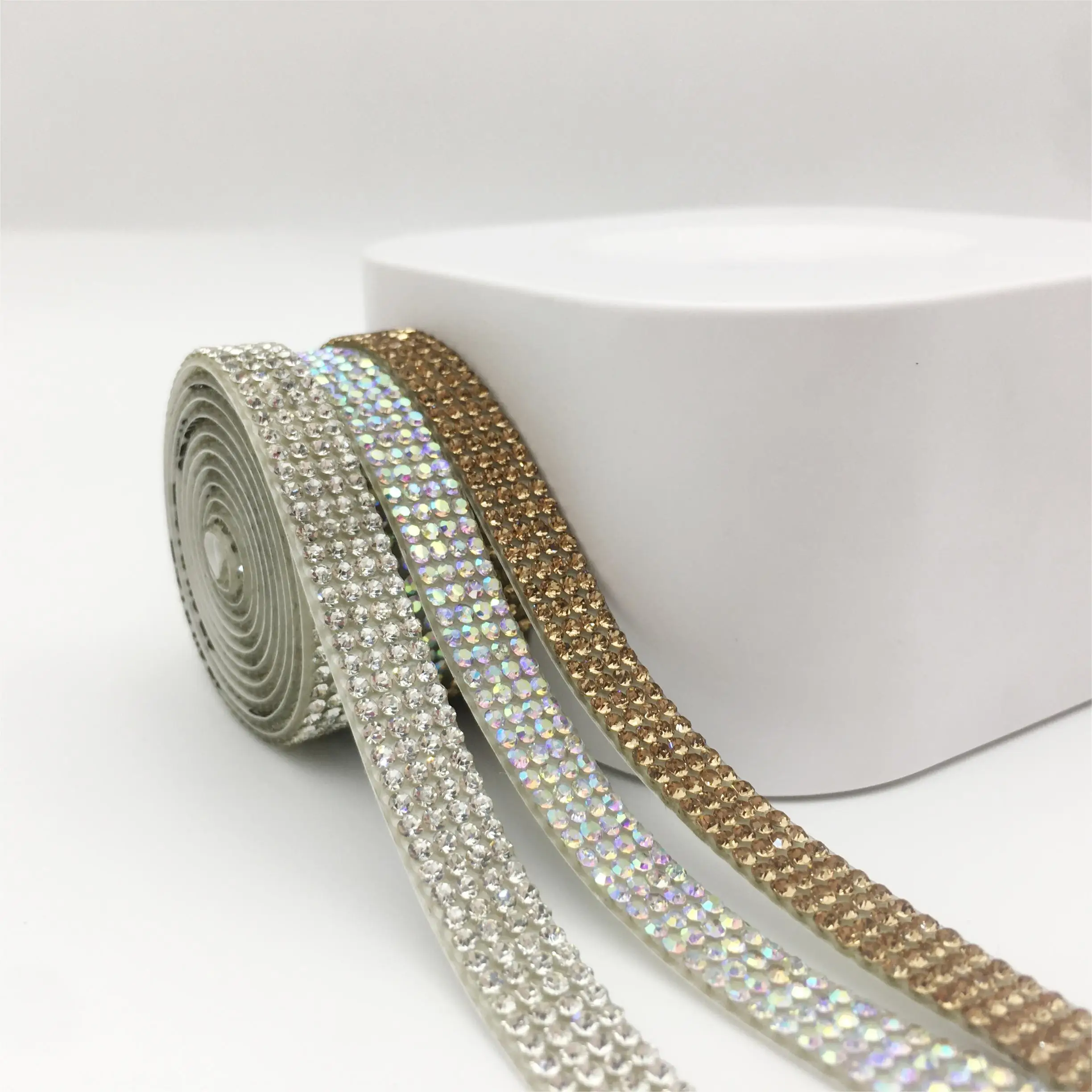 SINRONG Self-Adhesive Crystal Diamond Ribbon Trim Sheet Bling Rhinestone Tape for Shoes Crafts Decorations Glass Stretch