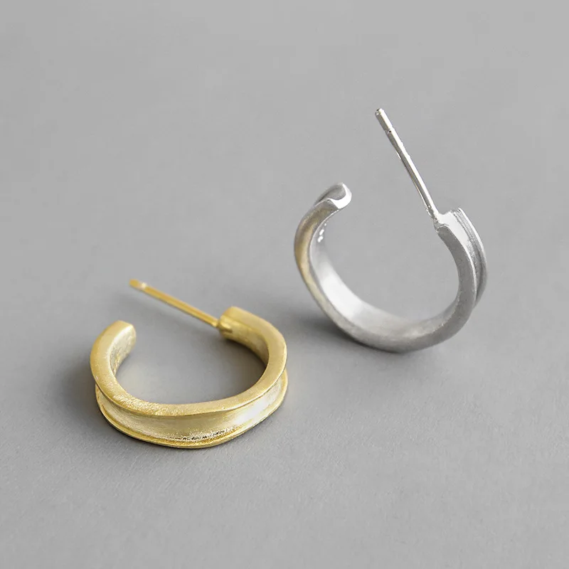 

2021 Hot Sale 925 Sterling Silver Irregular C Shape Circle Earrings Simple Uneven Circle Stud Earrings for Party