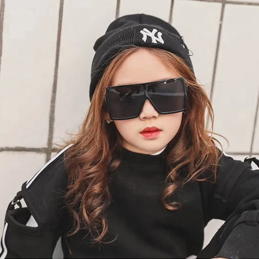 

DOISYER Fashionable Girls Trendy Shades Sun Glasses PC Big Frame Kids Sunglasses For Boys