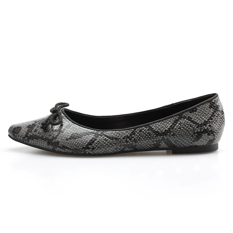 

The women fashion fancy snake pu upper french binding black pu soft insole sharp toe flat shoes