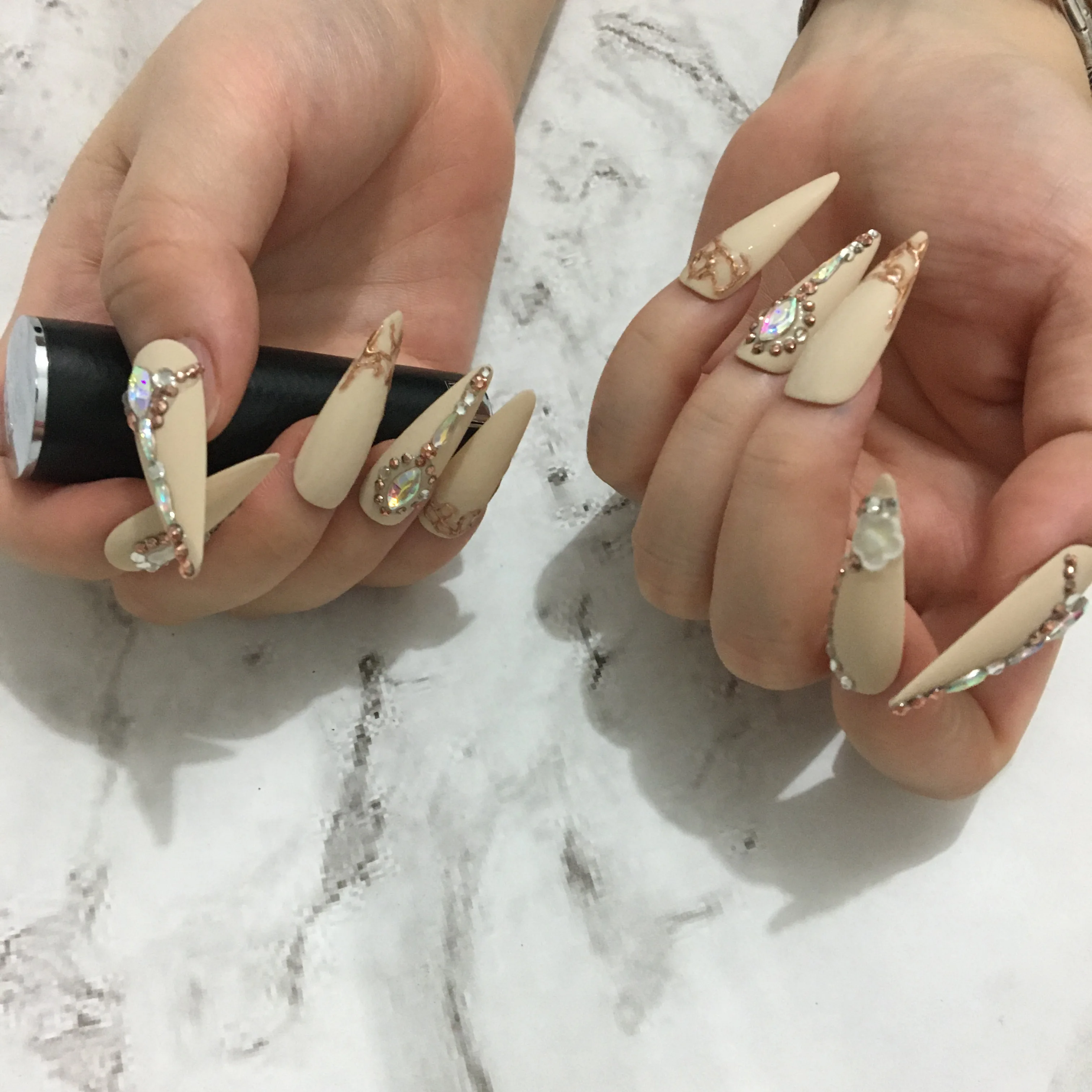 

H-246 New Design Wholesale Hand Made Brand Logo Custom wholesale false acrylic press on nails, Customers' requirements