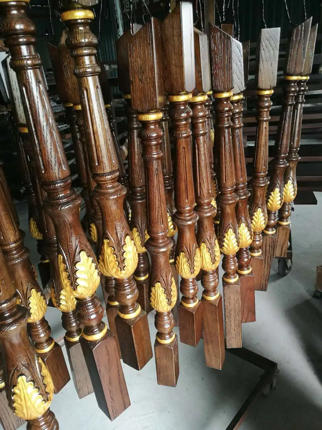 Red Oak Wood Staircase Balusters & Pillar Handrail Steps