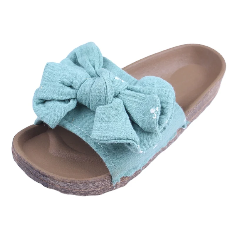 

Manufacturers selling soft-soled and comfortable ladies plastic cloth flower bow slippers