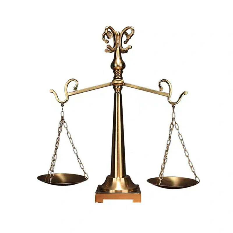 

2021 new large fair and justice luxury iron electroplating metal balance scale decorative ornaments