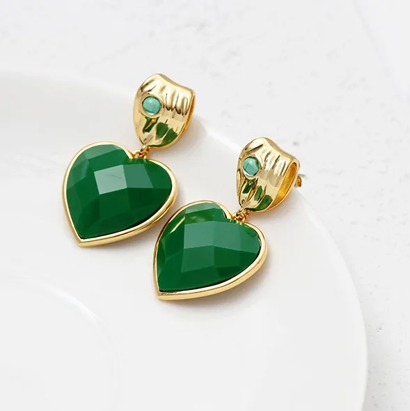 

CE0516 18K Gold Plated Brass Emerald Love Heart Shape Classic Earrings