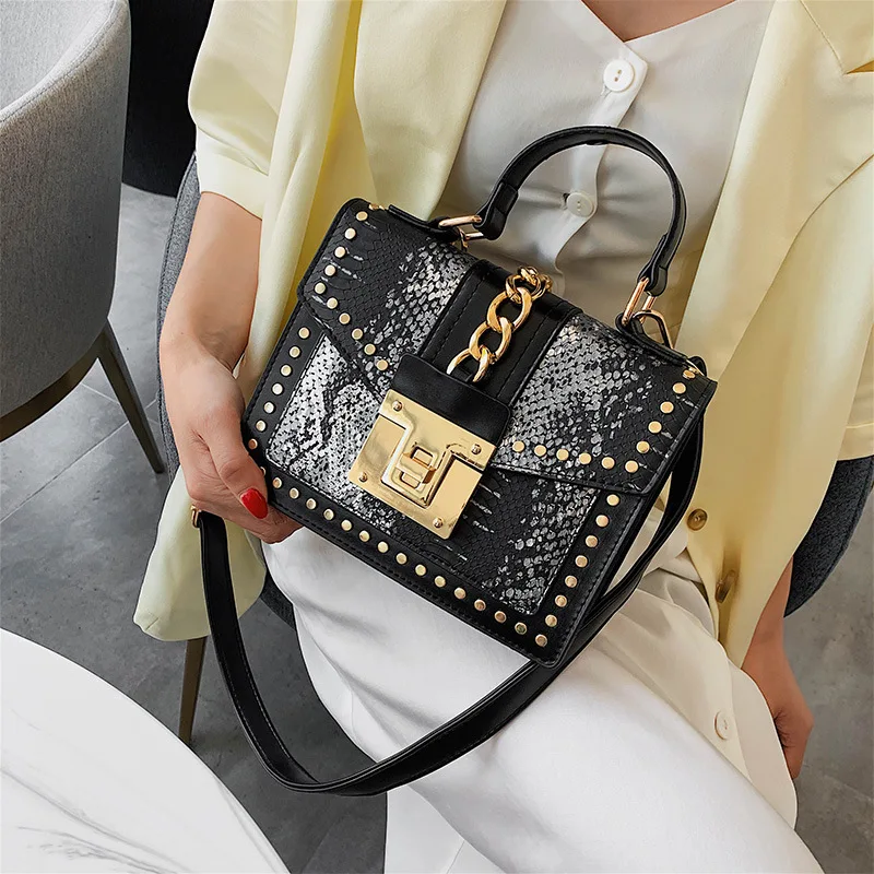 

Snakeskin Pattern Shiny Three-dimensional Small Square Bag Rivet One-shoulder Messenger Lock Chain Female Bag