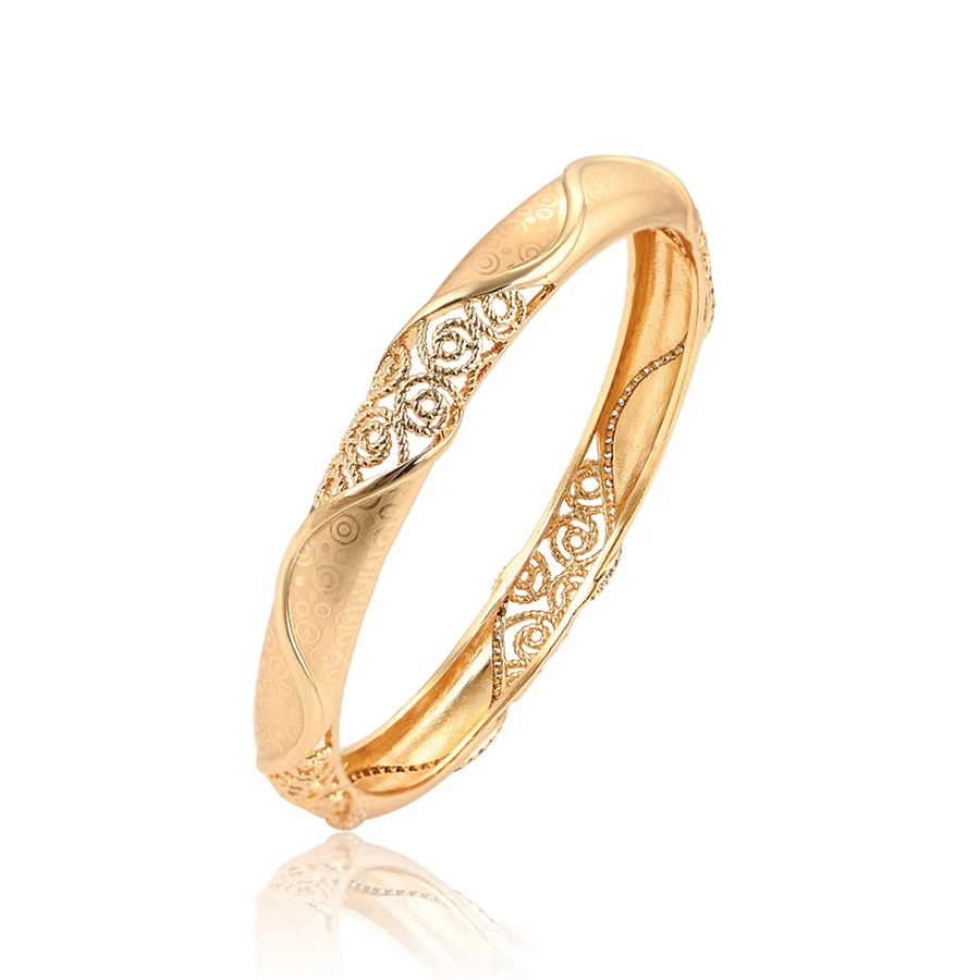 

52393 xuping elegant gold bangles hot selling 18k gold plated cutout design bangle 2019