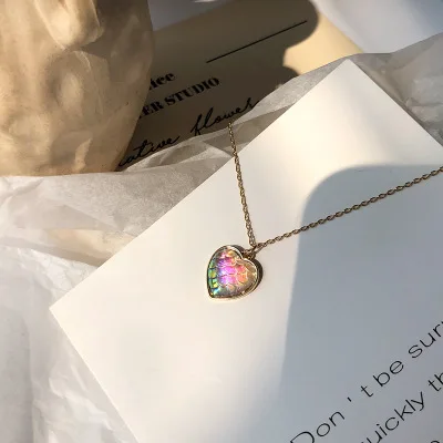 

Colorful fish-scale love pendant necklace