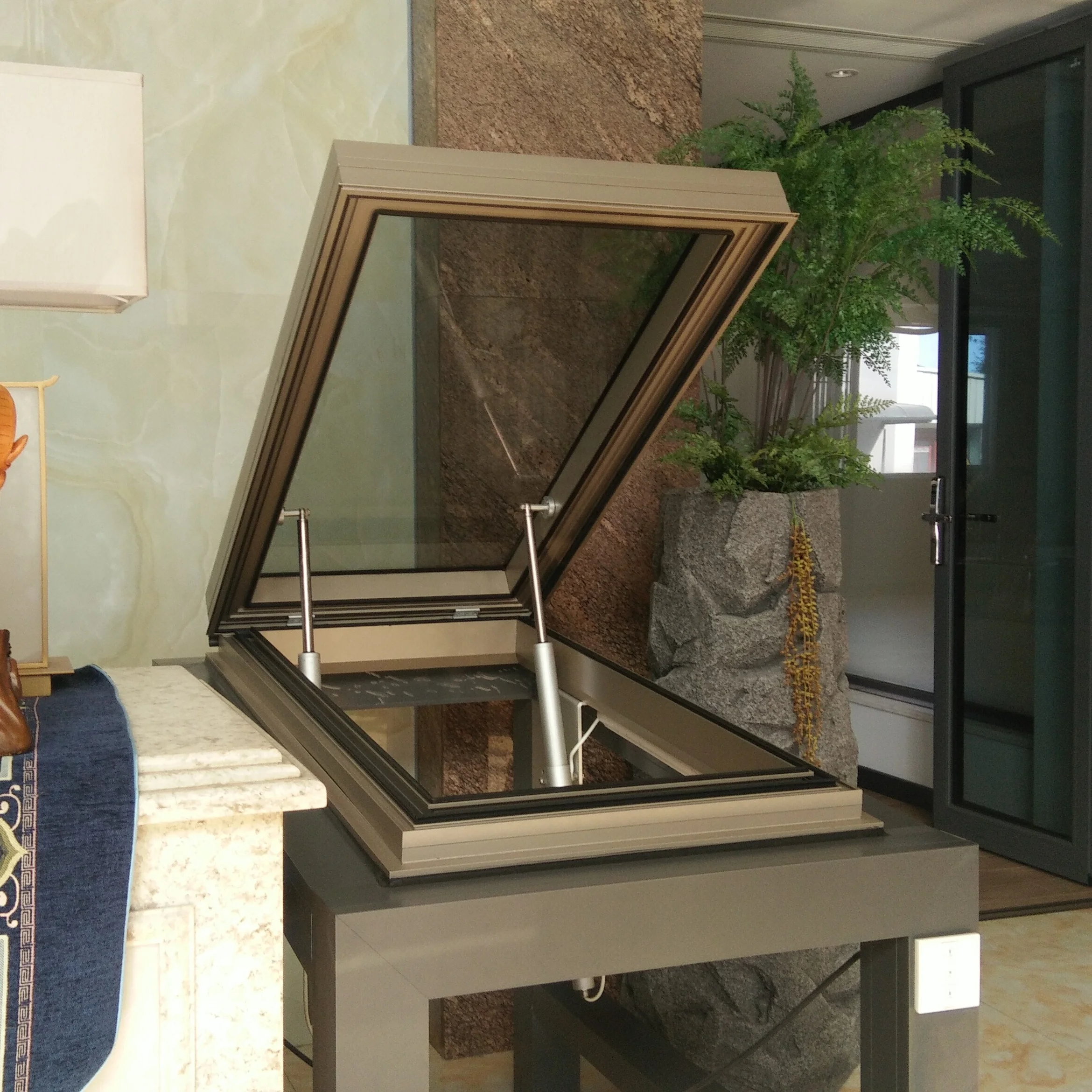 
Good quality factory price aluminum electric skylight top hung opening angle 90 degrees roof skylight roof window 