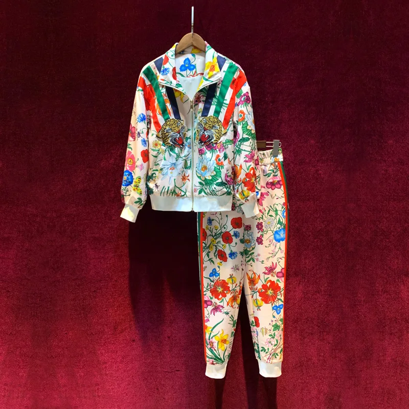 

2019 ladies fashion bomber jacket French terry knitted sports suit floral printed and tiger embroidery women two pieces clothes, Picture color